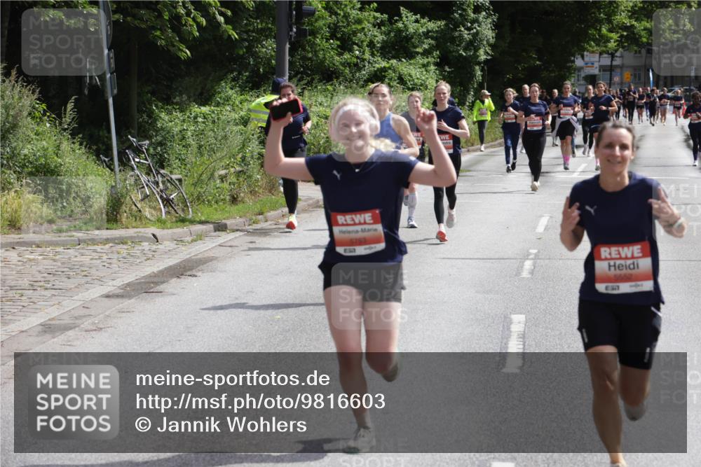 14.06.2026 - REWE Women's Run Jannik Wohlers http://msf.ph/oto/9816603 14.06.2026 10:52:58 Laufen 5753, 6311, 5662 meine-sportfotos.de