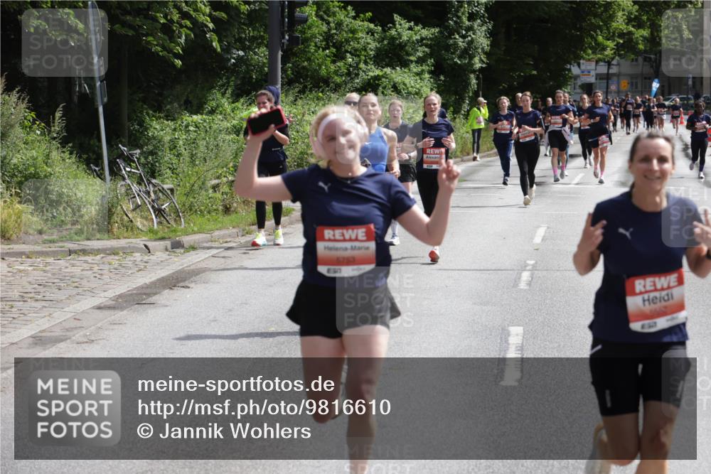14.06.2026 - REWE Women's Run Jannik Wohlers http://msf.ph/oto/9816610 14.06.2026 10:52:59 Laufen 6753 meine-sportfotos.de