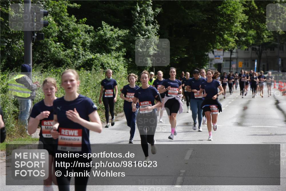 14.06.2026 - REWE Women's Run Jannik Wohlers http://msf.ph/oto/9816623 14.06.2026 10:53:02 Laufen 438 meine-sportfotos.de