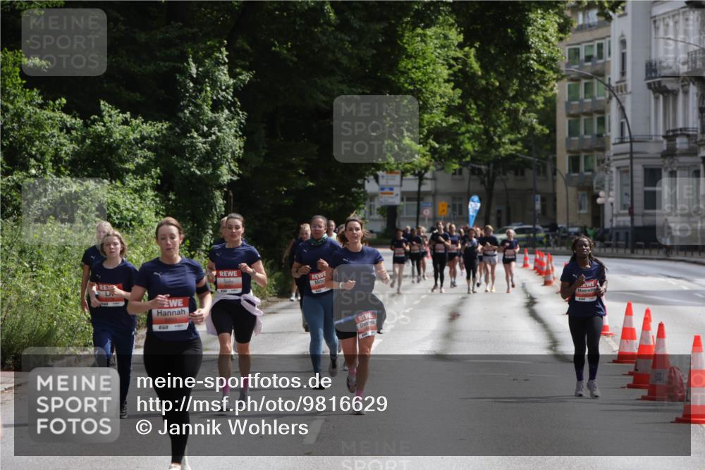 14.06.2026 - REWE Women's Run Jannik Wohlers http://msf.ph/oto/9816629 14.06.2026 10:53:02 Laufen 5933 meine-sportfotos.de