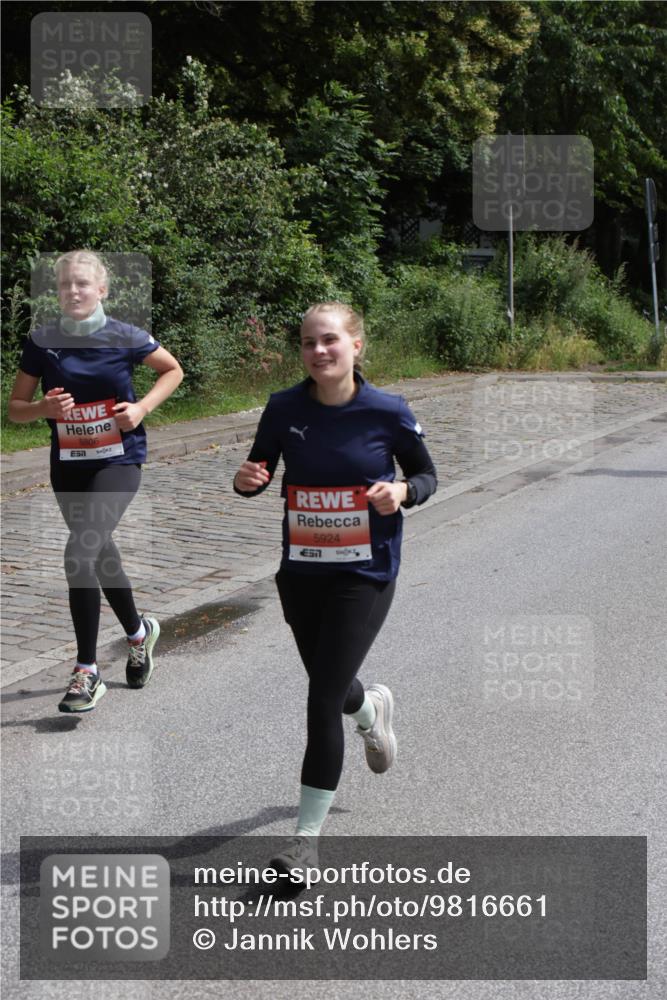 14.06.2026 - REWE Women's Run Jannik Wohlers http://msf.ph/oto/9816661 14.06.2026 10:53:17 Laufen 5806, 5924 meine-sportfotos.de