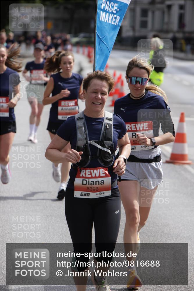 14.06.2026 - REWE Women's Run Jannik Wohlers http://msf.ph/oto/9816688 14.06.2026 10:53:25 Laufen 5396, 52, 57 meine-sportfotos.de
