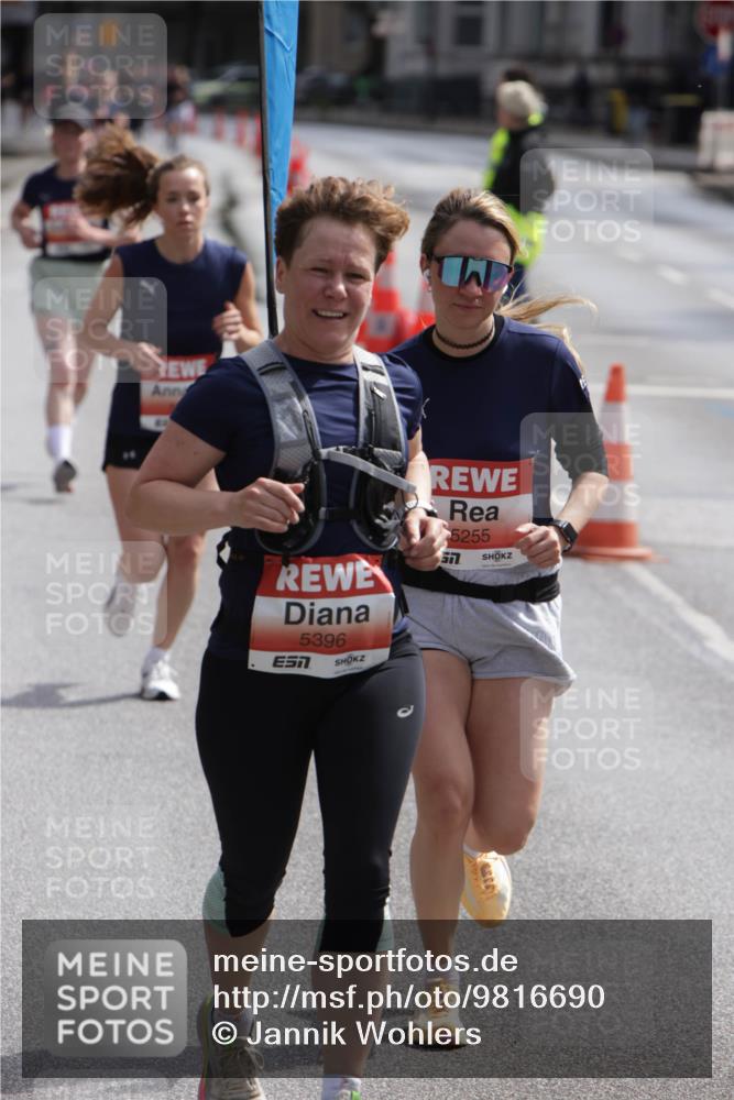 14.06.2026 - REWE Women's Run Jannik Wohlers http://msf.ph/oto/9816690 14.06.2026 10:53:25 Laufen 5396, 5255, 577 meine-sportfotos.de