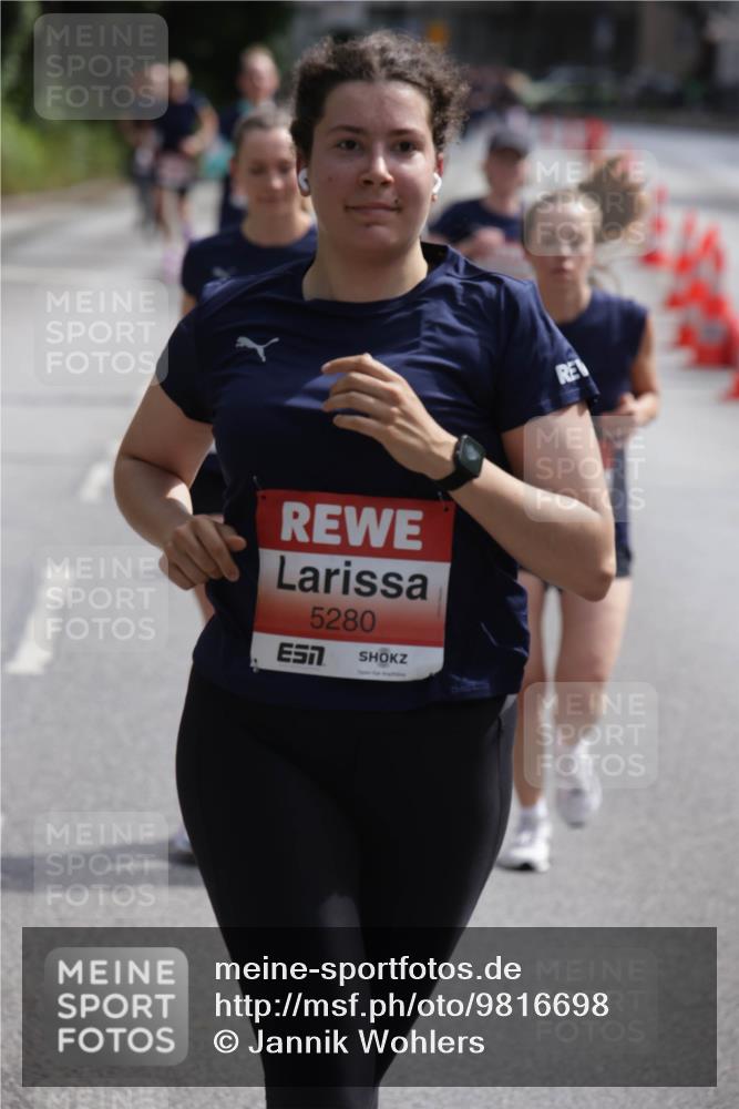 14.06.2026 - REWE Women's Run Jannik Wohlers http://msf.ph/oto/9816698 14.06.2026 10:53:26 Laufen 5280, 7 meine-sportfotos.de