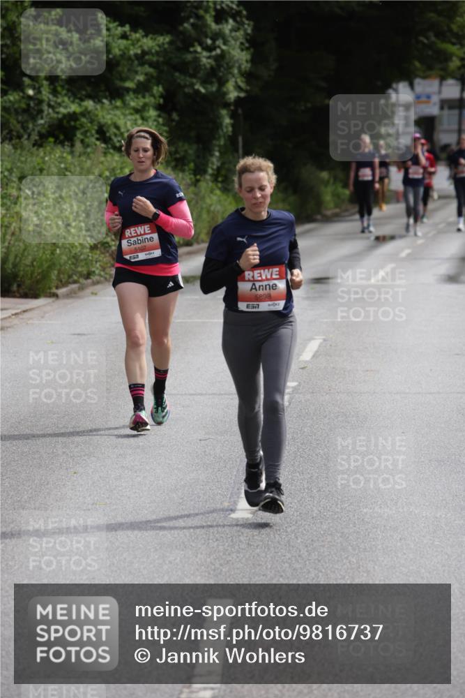 14.06.2026 - REWE Women's Run Jannik Wohlers http://msf.ph/oto/9816737 14.06.2026 10:53:45 Laufen 5107, 57, 5898, 57 meine-sportfotos.de