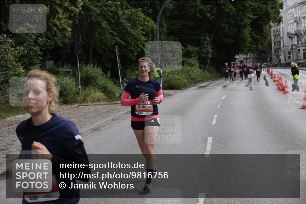 14.06.2026 - REWE Women's Run Jannik Wohlers http://msf.ph/oto/9816756 14.06.2026 10:53:49 Laufen 5898, 5107, 57 meine-sportfotos.de
