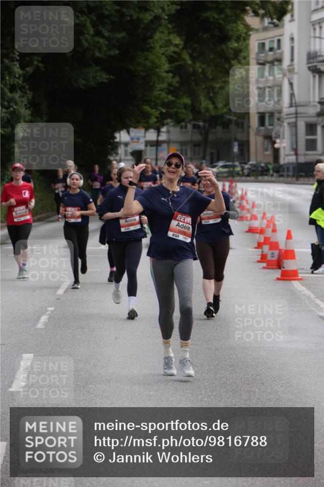 14.06.2026 - REWE Women's Run Jannik Wohlers http://msf.ph/oto/9816788 14.06.2026 10:53:59 Laufen 5686 meine-sportfotos.de