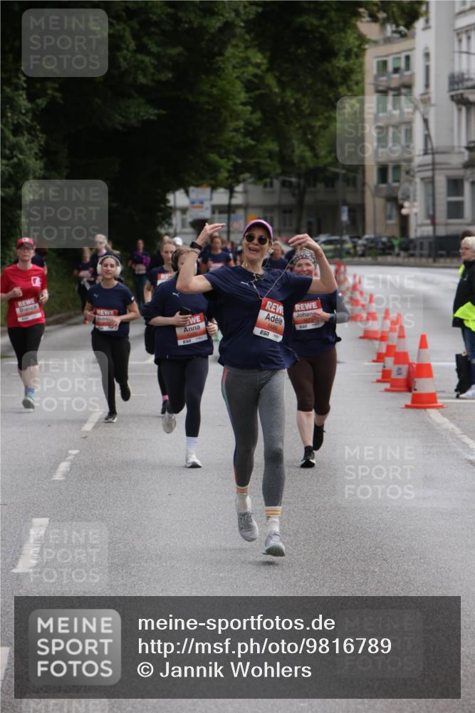 14.06.2026 - REWE Women's Run Jannik Wohlers http://msf.ph/oto/9816789 14.06.2026 10:53:59 Laufen 5686 meine-sportfotos.de