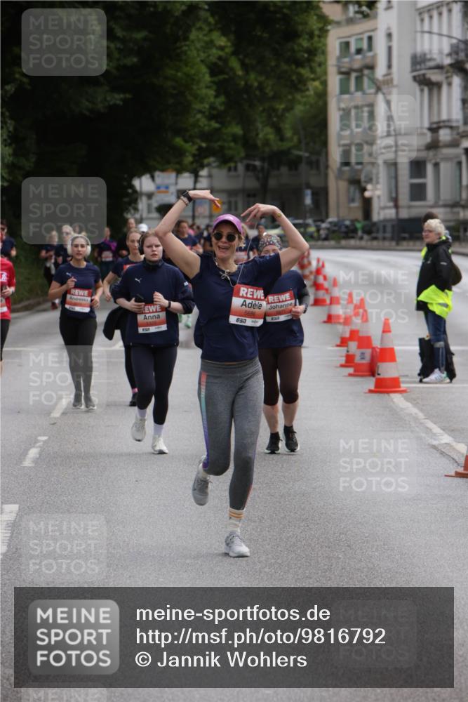 14.06.2026 - REWE Women's Run Jannik Wohlers http://msf.ph/oto/9816792 14.06.2026 10:53:59 Laufen 5686 meine-sportfotos.de