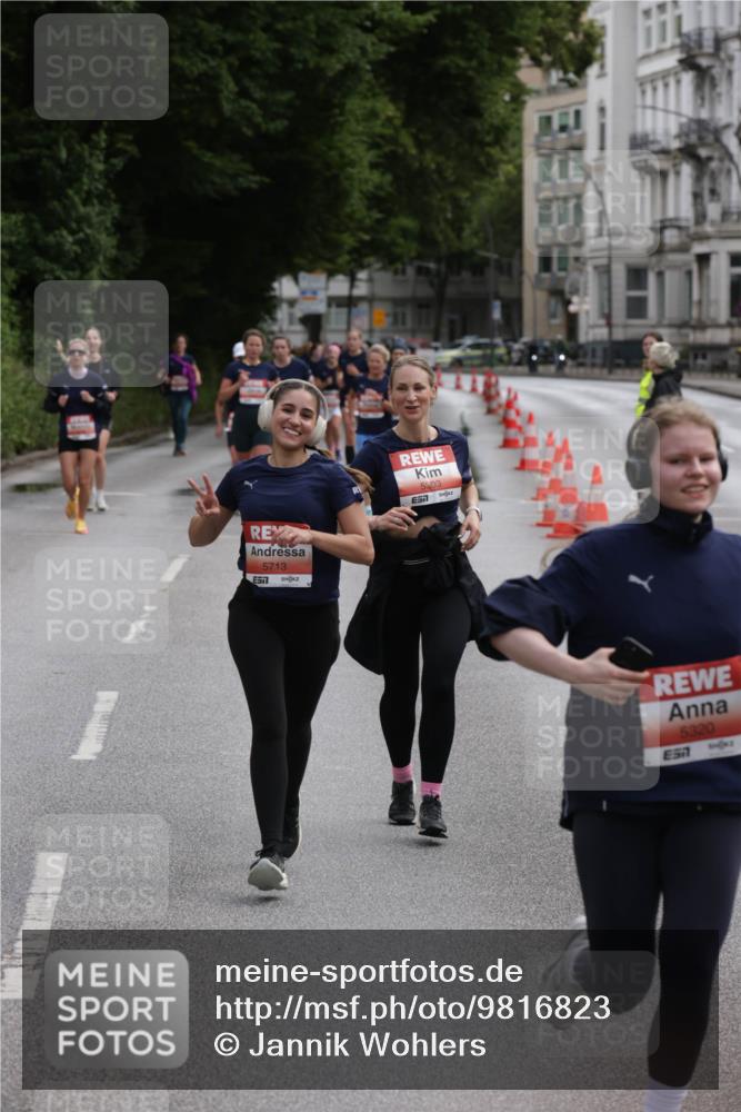 14.06.2026 - REWE Women's Run Jannik Wohlers http://msf.ph/oto/9816823 14.06.2026 10:54:05 Laufen 5713, 57, 5303, 7, 5320, 57 meine-sportfotos.de