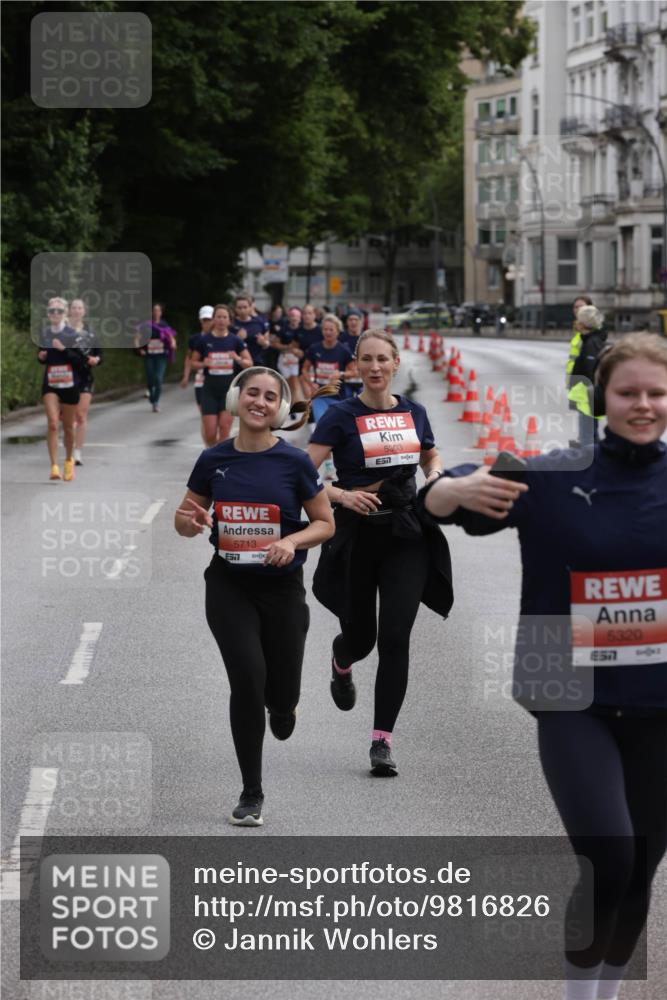 14.06.2026 - REWE Women's Run Jannik Wohlers http://msf.ph/oto/9816826 14.06.2026 10:54:05 Laufen 5713, 7, 5803, 5320, 57 meine-sportfotos.de