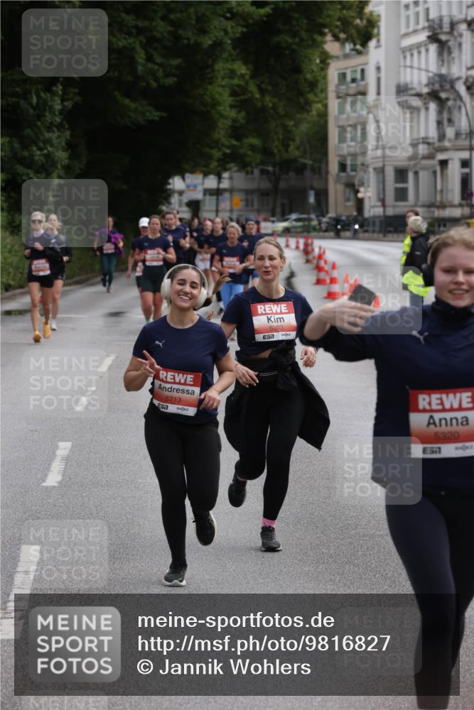 14.06.2026 - REWE Women's Run Jannik Wohlers http://msf.ph/oto/9816827 14.06.2026 10:54:05 Laufen 5713, 57, 5303, 57, 5320, 57 meine-sportfotos.de