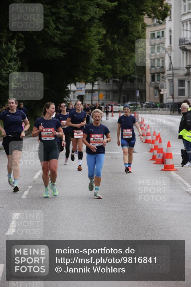 14.06.2026 - REWE Women's Run Jannik Wohlers http://msf.ph/oto/9816841 14.06.2026 10:54:09 Laufen 5066 meine-sportfotos.de
