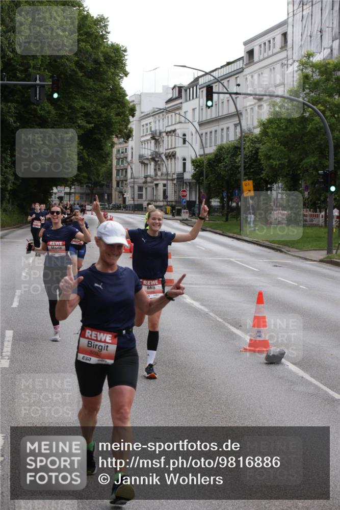 14.06.2026 - REWE Women's Run Jannik Wohlers http://msf.ph/oto/9816886 14.06.2026 10:54:17 Laufen 5032, 7, 1 meine-sportfotos.de