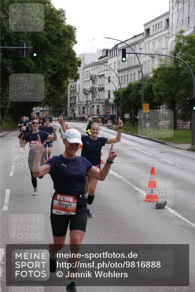 14.06.2026 - REWE Women's Run Jannik Wohlers http://msf.ph/oto/9816888 14.06.2026 10:54:17 Laufen 5032, 57, 1, 7 meine-sportfotos.de