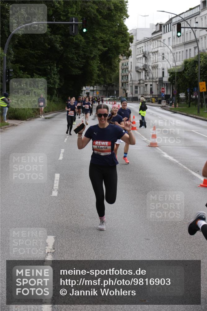 14.06.2026 - REWE Women's Run Jannik Wohlers http://msf.ph/oto/9816903 14.06.2026 10:54:18 Laufen 1 meine-sportfotos.de