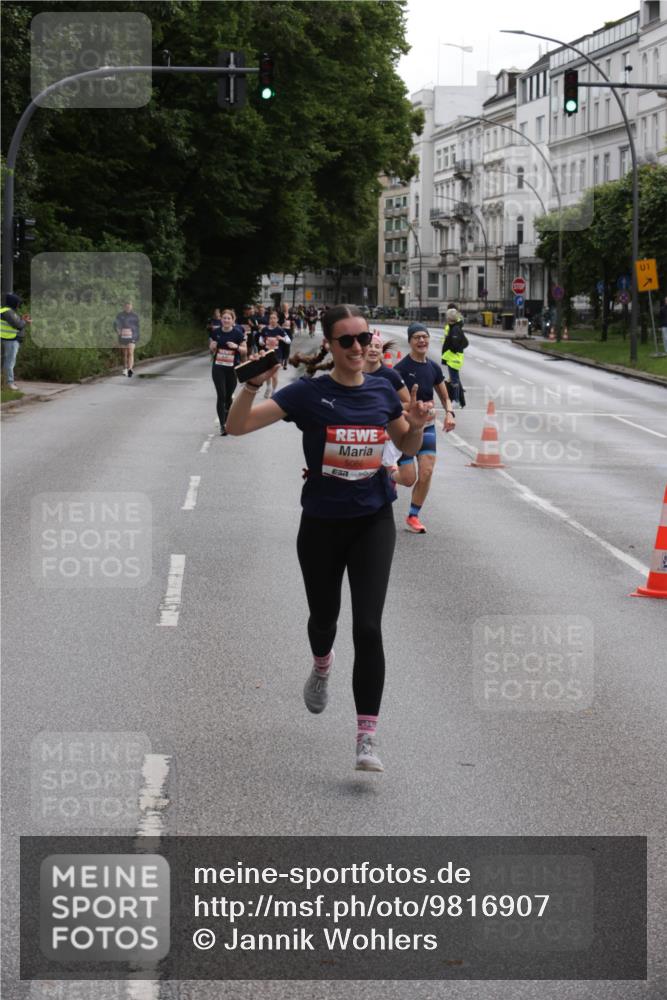 14.06.2026 - REWE Women's Run Jannik Wohlers http://msf.ph/oto/9816907 14.06.2026 10:54:19 Laufen 5086, 1 meine-sportfotos.de