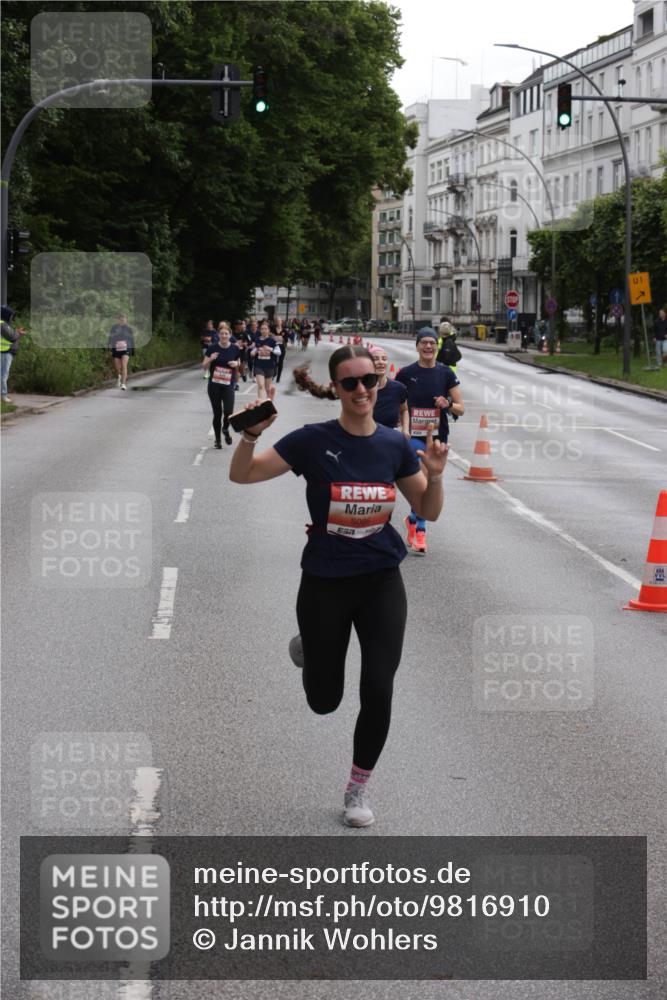14.06.2026 - REWE Women's Run Jannik Wohlers http://msf.ph/oto/9816910 14.06.2026 10:54:19 Laufen 5086, 1 meine-sportfotos.de