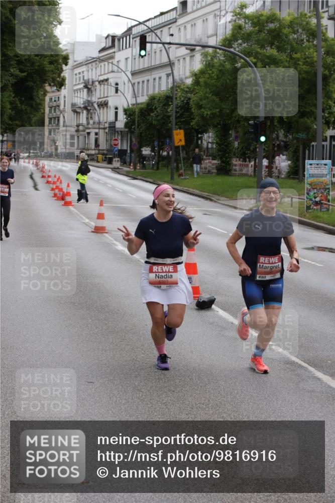 14.06.2026 - REWE Women's Run Jannik Wohlers http://msf.ph/oto/9816916 14.06.2026 10:54:21 Laufen 01, 5703, 5095, 7 meine-sportfotos.de