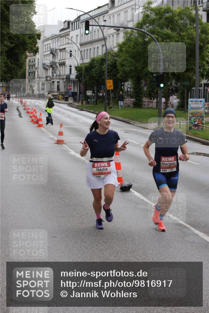 14.06.2026 - REWE Women's Run Jannik Wohlers http://msf.ph/oto/9816917 14.06.2026 10:54:21 Laufen 1, 55, 5703, 51, 5095 meine-sportfotos.de