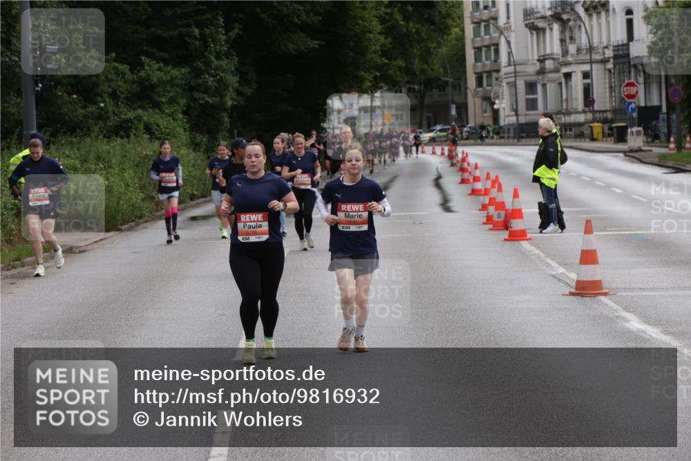 14.06.2026 - REWE Women's Run Jannik Wohlers http://msf.ph/oto/9816932 14.06.2026 10:54:25 Laufen 5701 meine-sportfotos.de
