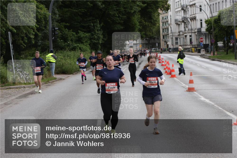 14.06.2026 - REWE Women's Run Jannik Wohlers http://msf.ph/oto/9816936 14.06.2026 10:54:27 Laufen 5701, 57, 5595 meine-sportfotos.de