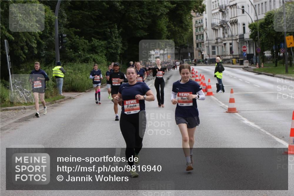 14.06.2026 - REWE Women's Run Jannik Wohlers http://msf.ph/oto/9816940 14.06.2026 10:54:27 Laufen 5701, 57, 5595 meine-sportfotos.de