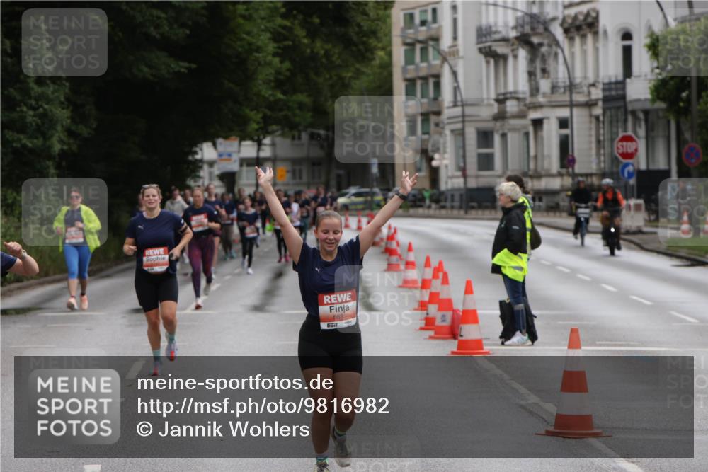 14.06.2026 - REWE Women's Run Jannik Wohlers http://msf.ph/oto/9816982 14.06.2026 10:54:47 Laufen 5635, 657 meine-sportfotos.de