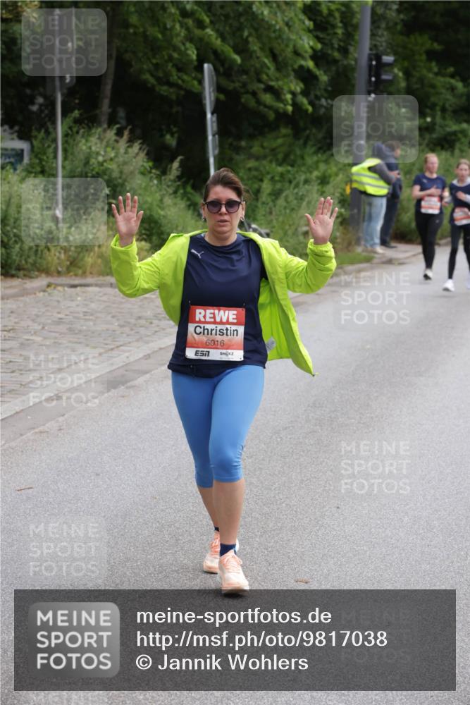 14.06.2026 - REWE Women's Run Jannik Wohlers http://msf.ph/oto/9817038 14.06.2026 10:54:59 Laufen 6016 meine-sportfotos.de