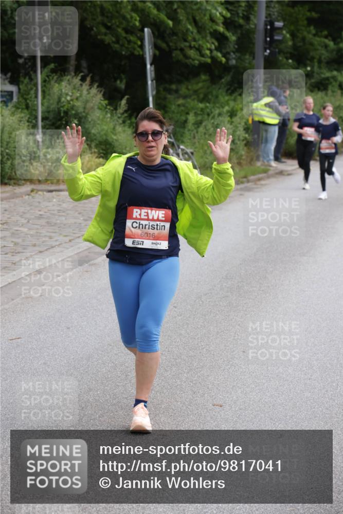 14.06.2026 - REWE Women's Run Jannik Wohlers http://msf.ph/oto/9817041 14.06.2026 10:54:59 Laufen 6016 meine-sportfotos.de