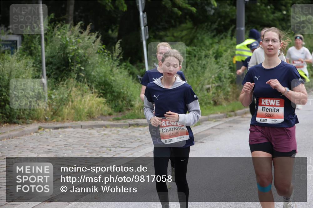 14.06.2026 - REWE Women's Run Jannik Wohlers http://msf.ph/oto/9817058 14.06.2026 10:55:04 Laufen 5409, 7, 5233, 7 meine-sportfotos.de
