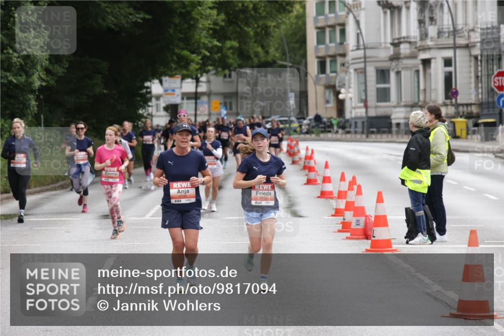 14.06.2026 - REWE Women's Run Jannik Wohlers http://msf.ph/oto/9817094 14.06.2026 10:55:14 Laufen 6030, 7, 6031, 57 meine-sportfotos.de