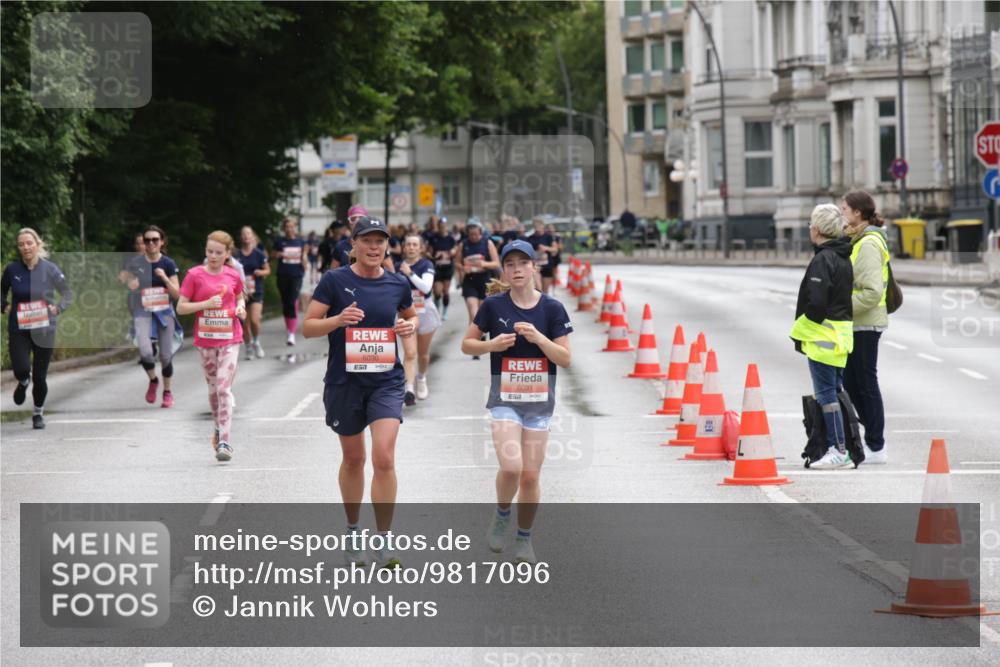 14.06.2026 - REWE Women's Run Jannik Wohlers http://msf.ph/oto/9817096 14.06.2026 10:55:14 Laufen 6030, 7, 6031, 57 meine-sportfotos.de