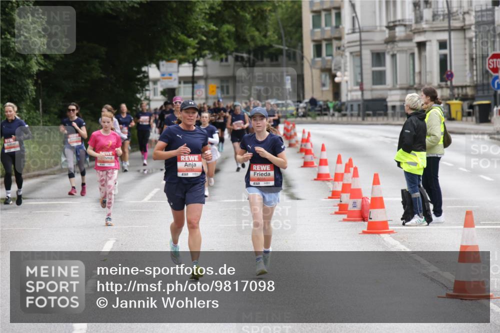 14.06.2026 - REWE Women's Run Jannik Wohlers http://msf.ph/oto/9817098 14.06.2026 10:55:15 Laufen 6030, 7, 57, 6031 meine-sportfotos.de