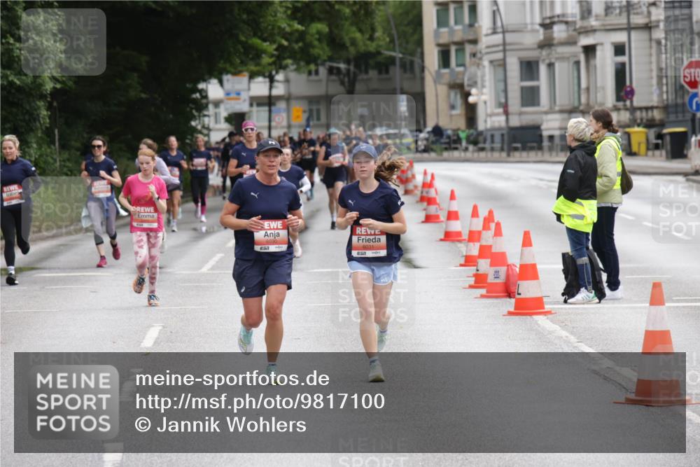 14.06.2026 - REWE Women's Run Jannik Wohlers http://msf.ph/oto/9817100 14.06.2026 10:55:15 Laufen 6030, 6031 meine-sportfotos.de