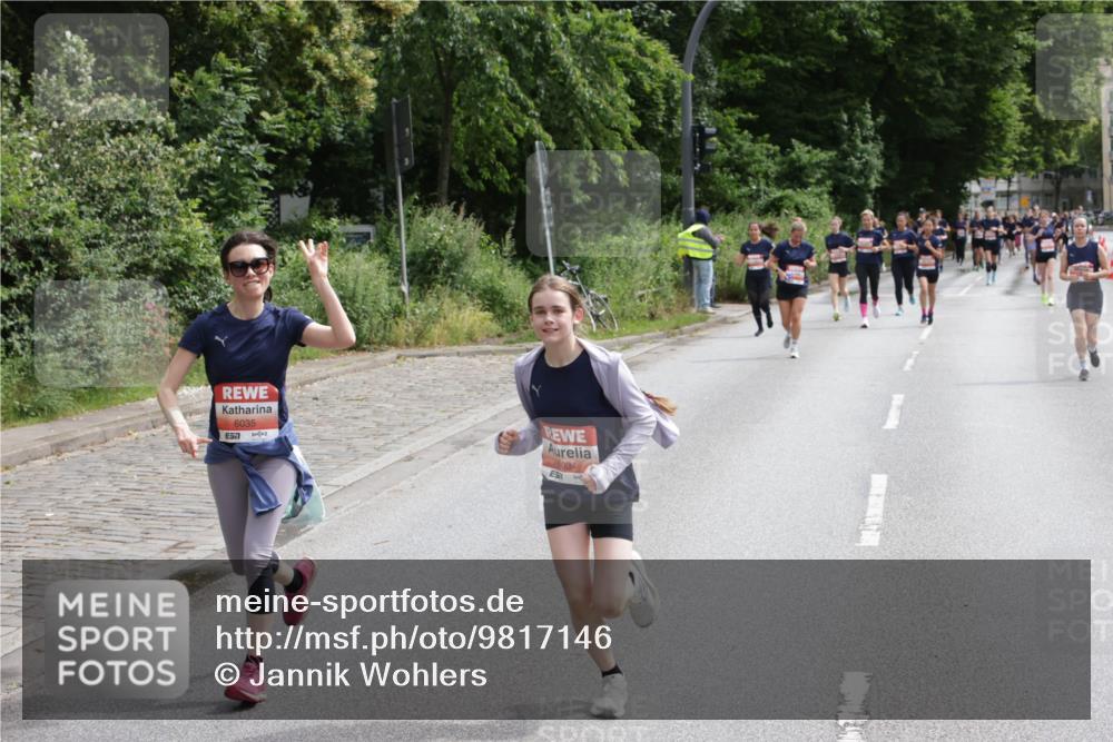 14.06.2026 - REWE Women's Run Jannik Wohlers http://msf.ph/oto/9817146 14.06.2026 10:55:28 Laufen 6035, 57, 6034 meine-sportfotos.de