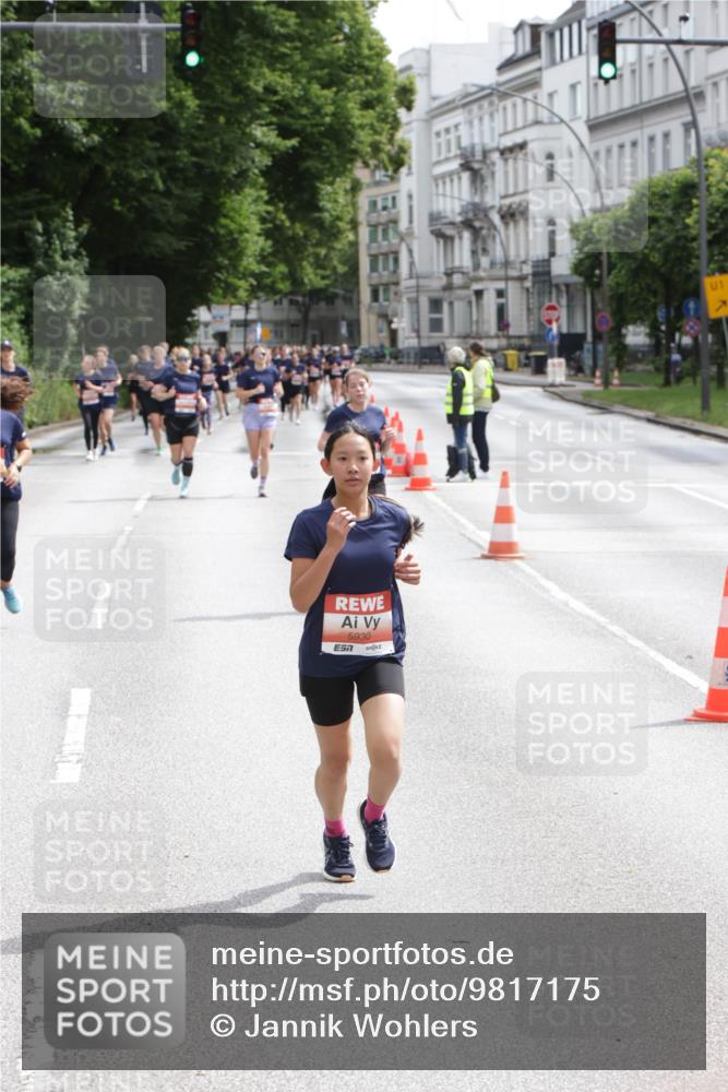 14.06.2026 - REWE Women's Run Jannik Wohlers http://msf.ph/oto/9817175 14.06.2026 10:55:34 Laufen 5930, 7, 1 meine-sportfotos.de