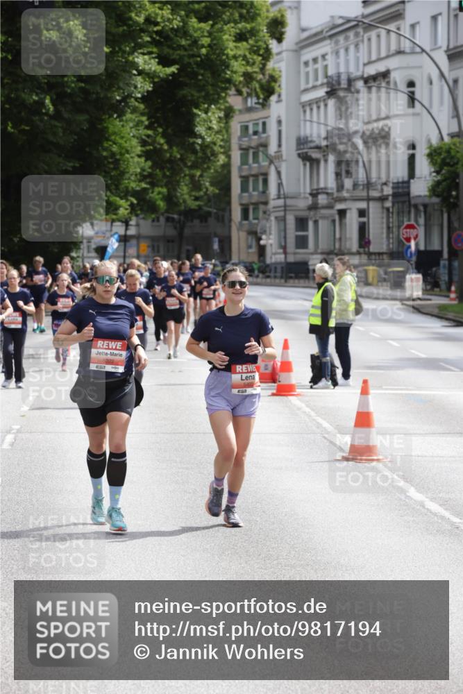14.06.2026 - REWE Women's Run Jannik Wohlers http://msf.ph/oto/9817194 14.06.2026 10:55:39 Laufen 5322, 57, 5403 meine-sportfotos.de