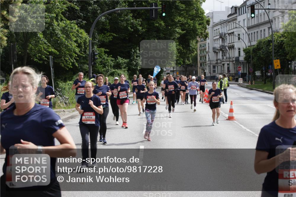 14.06.2026 - REWE Women's Run Jannik Wohlers http://msf.ph/oto/9817228 14.06.2026 10:55:47 Laufen 5929, 6517, 5767, 6, 00, 01, 52 meine-sportfotos.de
