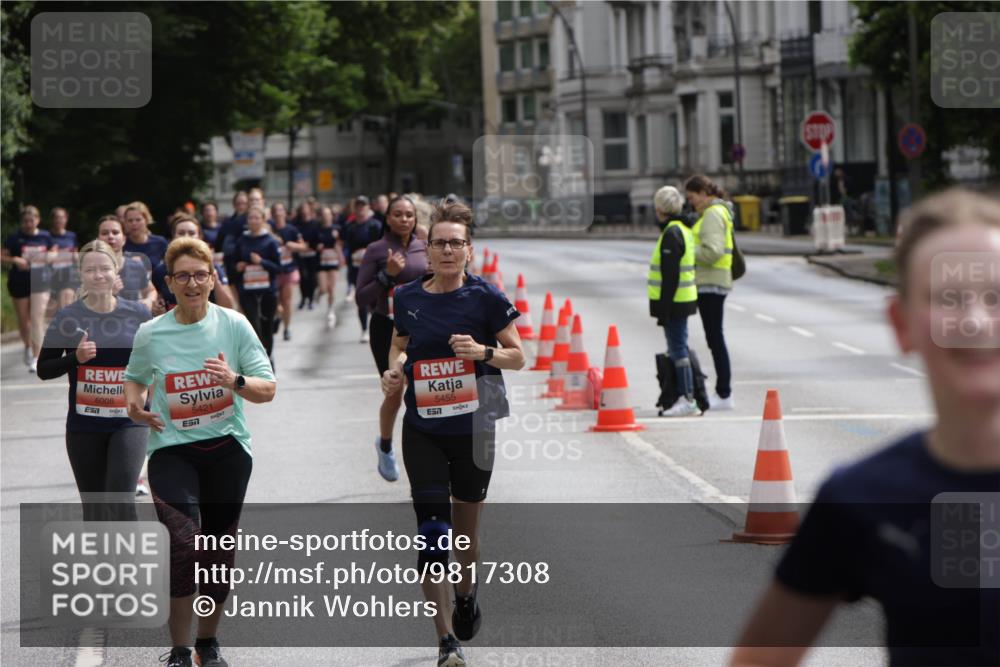 14.06.2026 - REWE Women's Run Jannik Wohlers http://msf.ph/oto/9817308 14.06.2026 10:56:03 Laufen 6008, 5421, 57, 5455, 57 meine-sportfotos.de