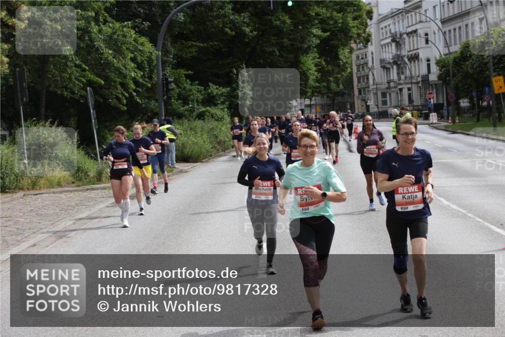 14.06.2026 - REWE Women's Run Jannik Wohlers http://msf.ph/oto/9817328 14.06.2026 10:56:06 Laufen 5421, 57, 5455, 1 meine-sportfotos.de