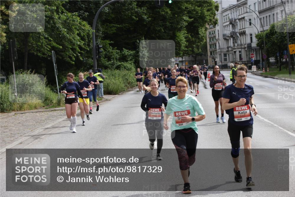 14.06.2026 - REWE Women's Run Jannik Wohlers http://msf.ph/oto/9817329 14.06.2026 10:56:06 Laufen 5455, 1 meine-sportfotos.de