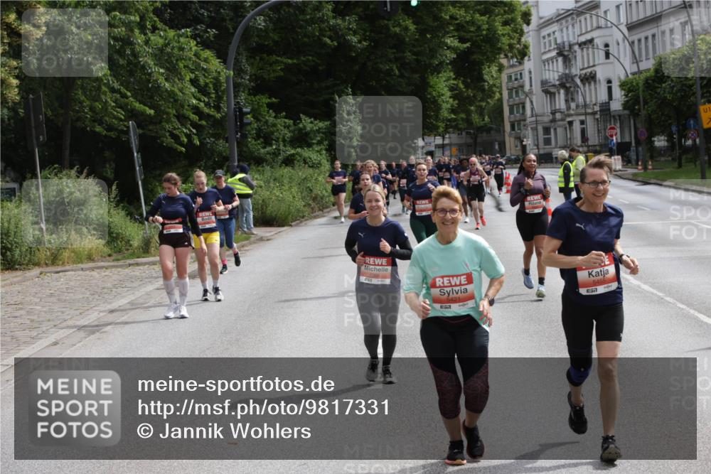 14.06.2026 - REWE Women's Run Jannik Wohlers http://msf.ph/oto/9817331 14.06.2026 10:56:06 Laufen 5421, 657, 5455, 1 meine-sportfotos.de