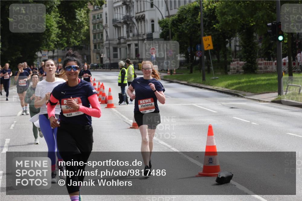 14.06.2026 - REWE Women's Run Jannik Wohlers http://msf.ph/oto/9817486 14.06.2026 10:56:41 Laufen 5194, 57, 5907, 51, 01 meine-sportfotos.de