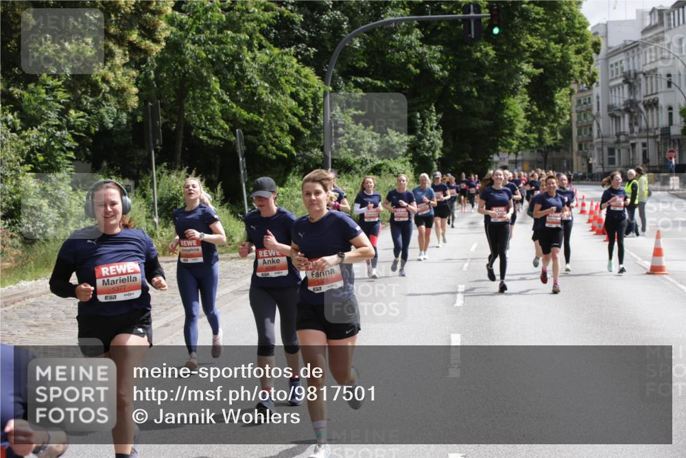 14.06.2026 - REWE Women's Run Jannik Wohlers http://msf.ph/oto/9817501 14.06.2026 10:56:48 Laufen 5377, 517, 5046, 5326 meine-sportfotos.de