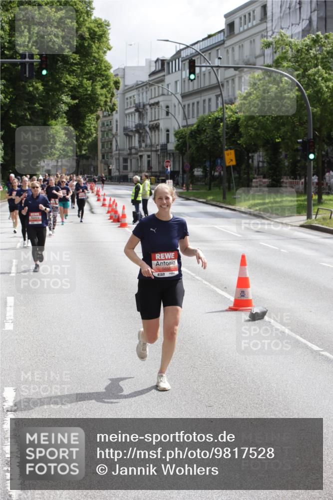 14.06.2026 - REWE Women's Run Jannik Wohlers http://msf.ph/oto/9817528 14.06.2026 10:56:55 Laufen 5656, 57, 1 meine-sportfotos.de