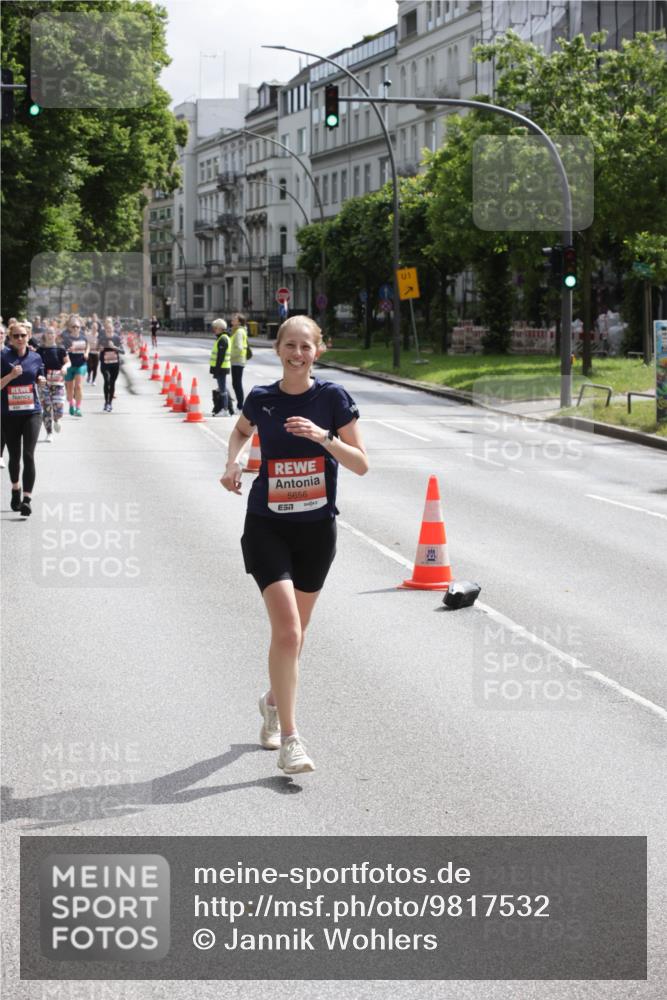 14.06.2026 - REWE Women's Run Jannik Wohlers http://msf.ph/oto/9817532 14.06.2026 10:56:55 Laufen 5656, 57, 1 meine-sportfotos.de