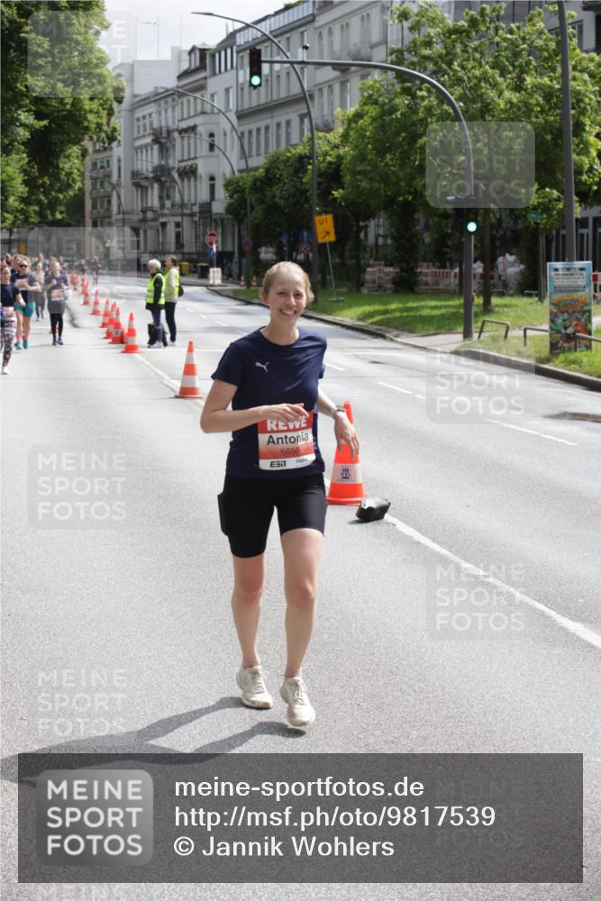 14.06.2026 - REWE Women's Run Jannik Wohlers http://msf.ph/oto/9817539 14.06.2026 10:56:55 Laufen 01, 5656, 7 meine-sportfotos.de