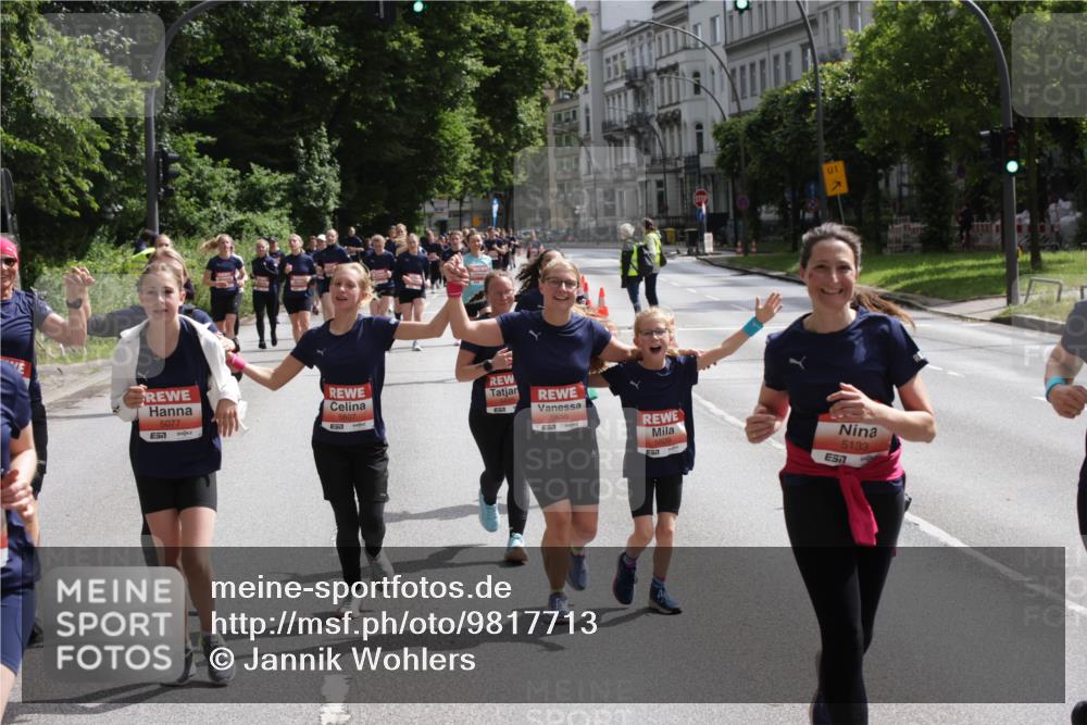 14.06.2026 - REWE Women's Run Jannik Wohlers http://msf.ph/oto/9817713 14.06.2026 10:57:32 Laufen 5077, 7, 5607, 1, 5610, 57, 5609, 5133 meine-sportfotos.de