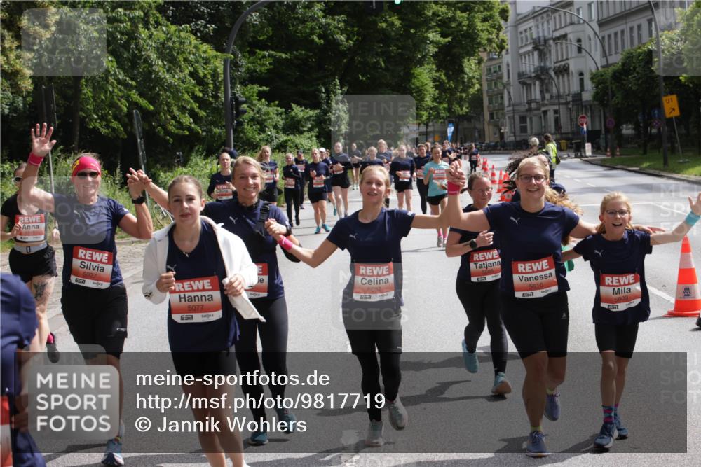 14.06.2026 - REWE Women's Run Jannik Wohlers http://msf.ph/oto/9817719 14.06.2026 10:57:32 Laufen 5027, 7, 5077, 57, 5607, 57, 5610, 7, 5609, 1 meine-sportfotos.de